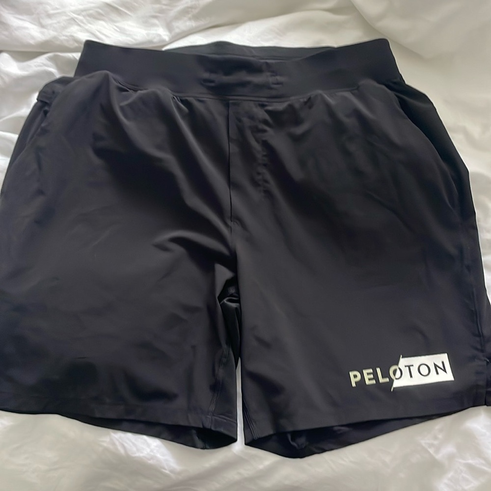 Men’s peloton T.H.E. short, size large, 7 inch inseam
